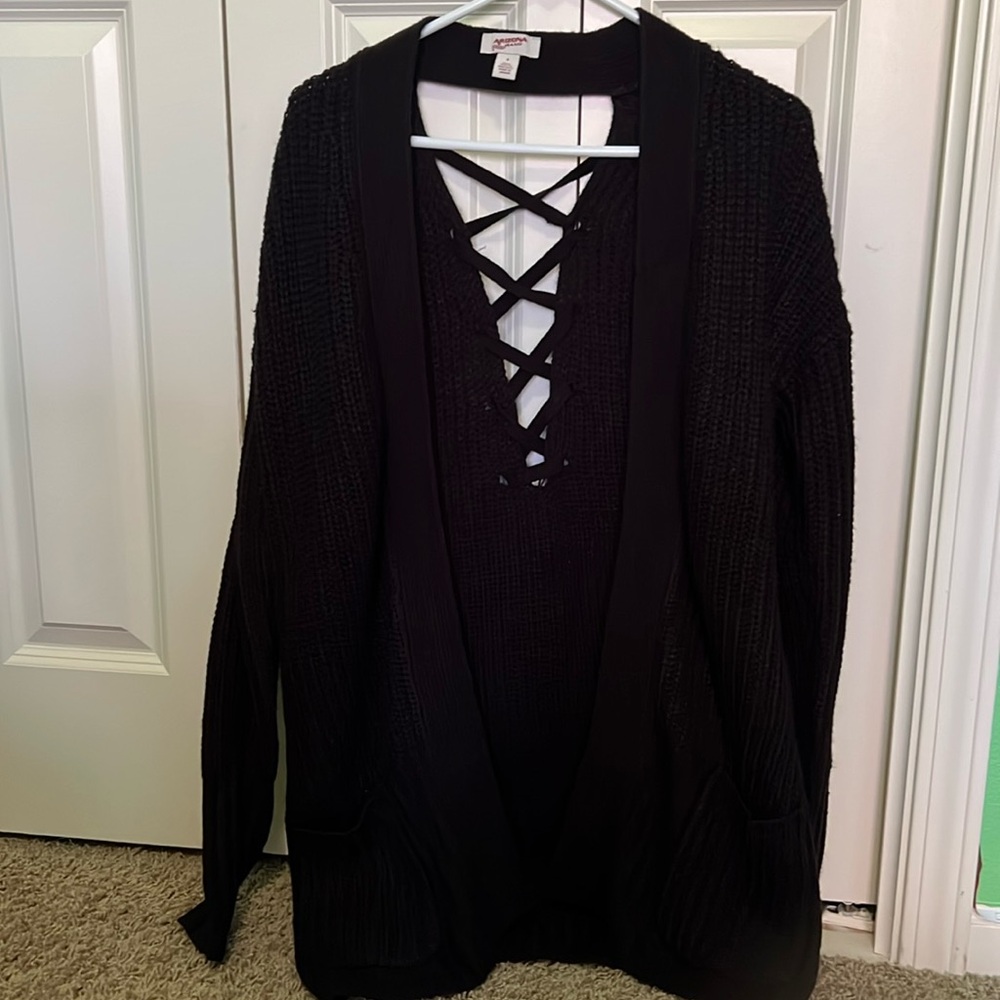 Super cute detailed sweater
